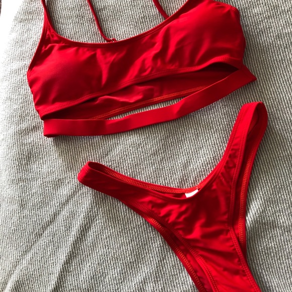 Sexy red bikini set - Picture 3 of 6
